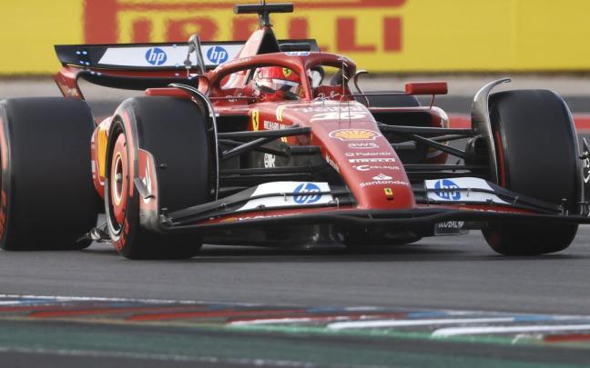 Leclerc conduce su monoplaza e Austin. / EFE Leclerc conduce su monoplaza e Austin.