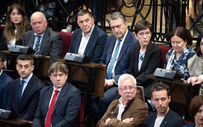 Esteban y Andueza mantendrán el miércoles su primera reunión oficial para "engrasar" las relaciones PNV-PSE / Europa Press Esteban y Andueza mantendrán el miércoles su primera reunión oficial para "engrasar" las relaciones PNV-PSE