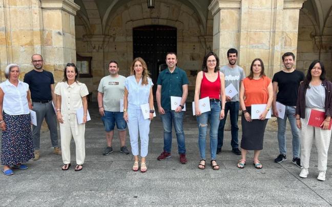 La alcaldesa Izaro Elorza y su equipo hacen balance de los dos primeros años de la legislatura. / Anabel Dominguez. La alcaldesa Izaro Elorza y su equipo hacen balance de los dos primeros años de la legislatura.