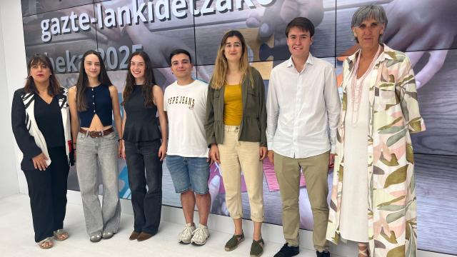 Imagen de la presentación de las becas de jóvenes cooperantes Imagen de la presentación de las becas de jóvenes cooperantes