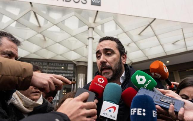 Víctor de Aldama a su salida de los Juzgados de Plaza de Castilla. / EP Víctor de Aldama a su salida de los Juzgados de Plaza de Castilla.