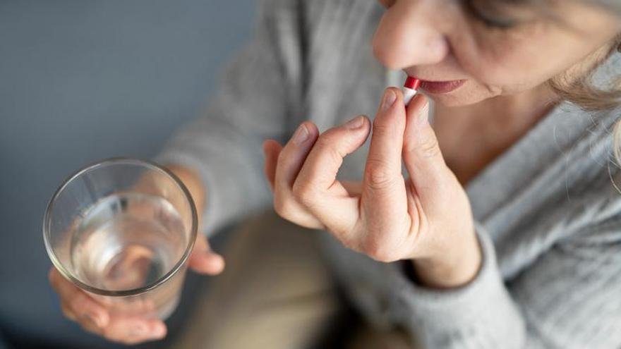 Algunos componentes de los arándanos pueden interferir con medicamentos anticoagulantes.