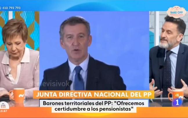 Celia Villalobos coge el móvil, con Edmundo Bal a la derecha. Feijóo no estaba, pero aparece en medio. / RTVE Celia Villalobos coge el móvil, con Edmundo Bal a la derecha. Feijóo no estaba, pero aparece en medio.