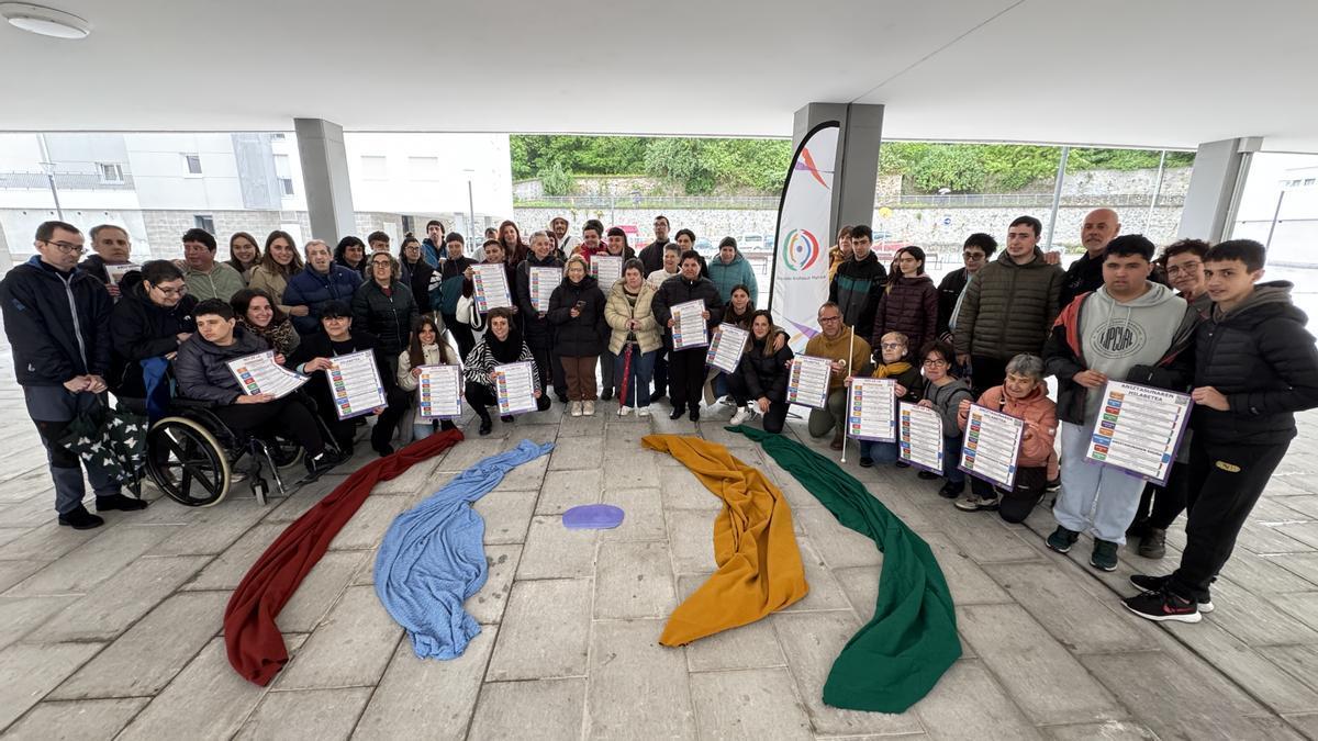 Representantes de los agentes que integran la Mesa de Diversidad de Arrasate.