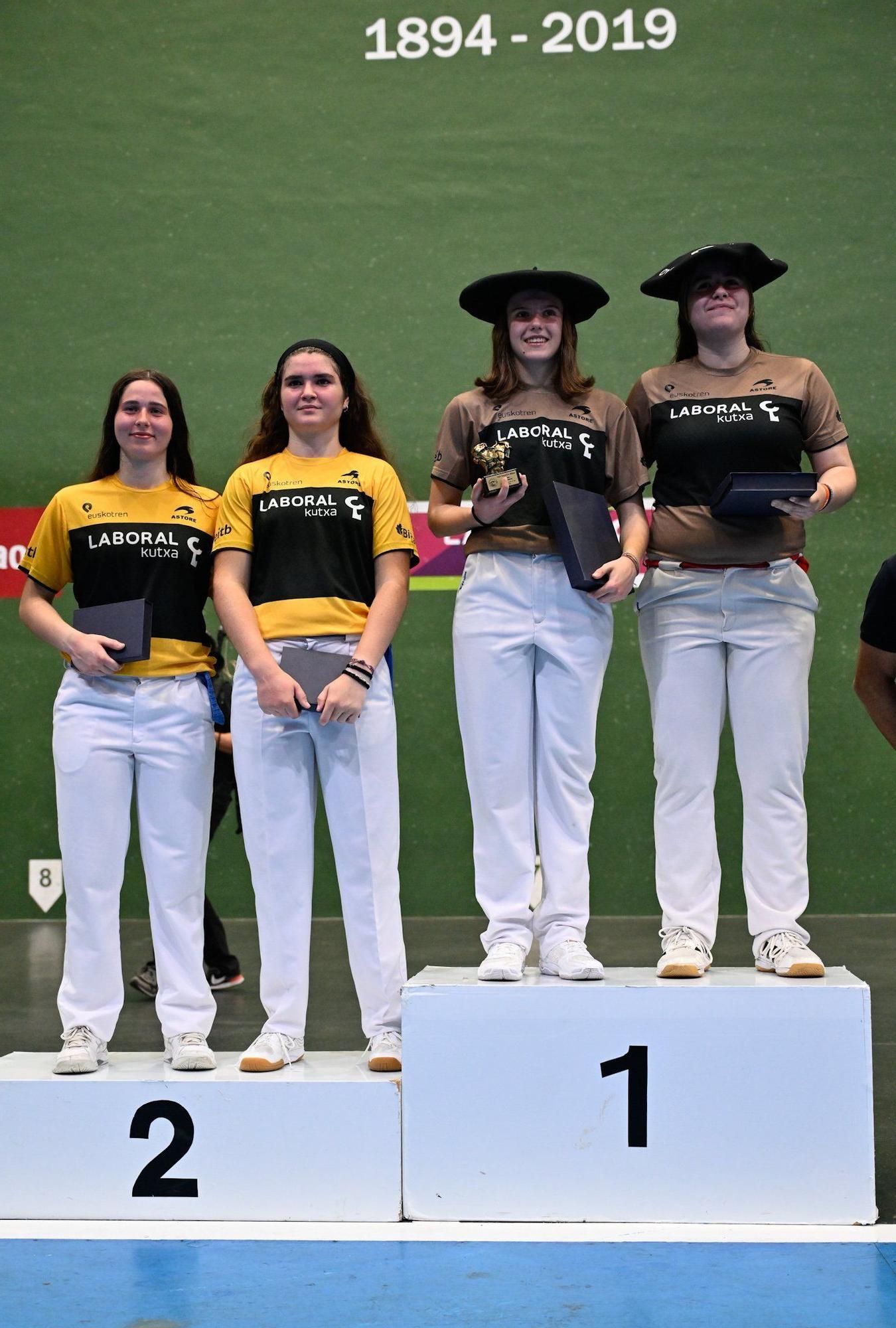 Aritz Erkiaga-Ibarluzea y Elaia-Ihart, campeones del Bilbao Iron Cup de cesta en el Deportivo.
